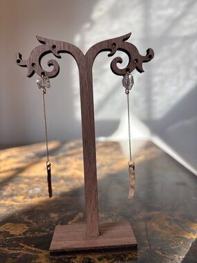 Handmade Goldtone‎ Chain Drop Earrings with Stone